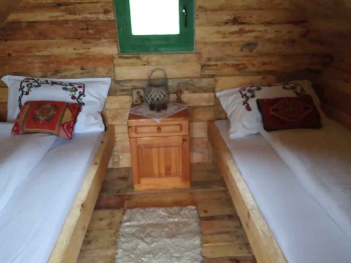 Bungalovi Mijakovici Pljevlja Exteriör bild